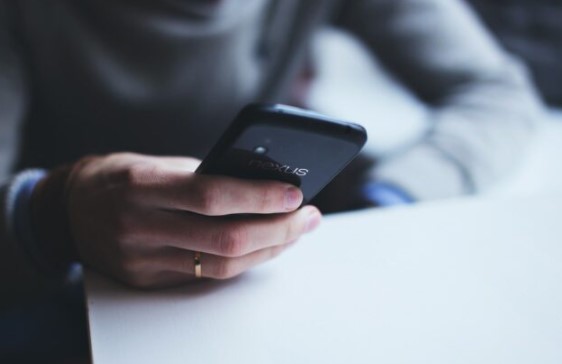 既婚男性からlineでおやすみが毎日は脈あり 暇つぶしにスタンプだけの心理とは アリオ冨谷 既婚男性からlineでおやすみが毎日は脈あり 暇つぶしにスタンプだけの心理とは アリオ冨谷